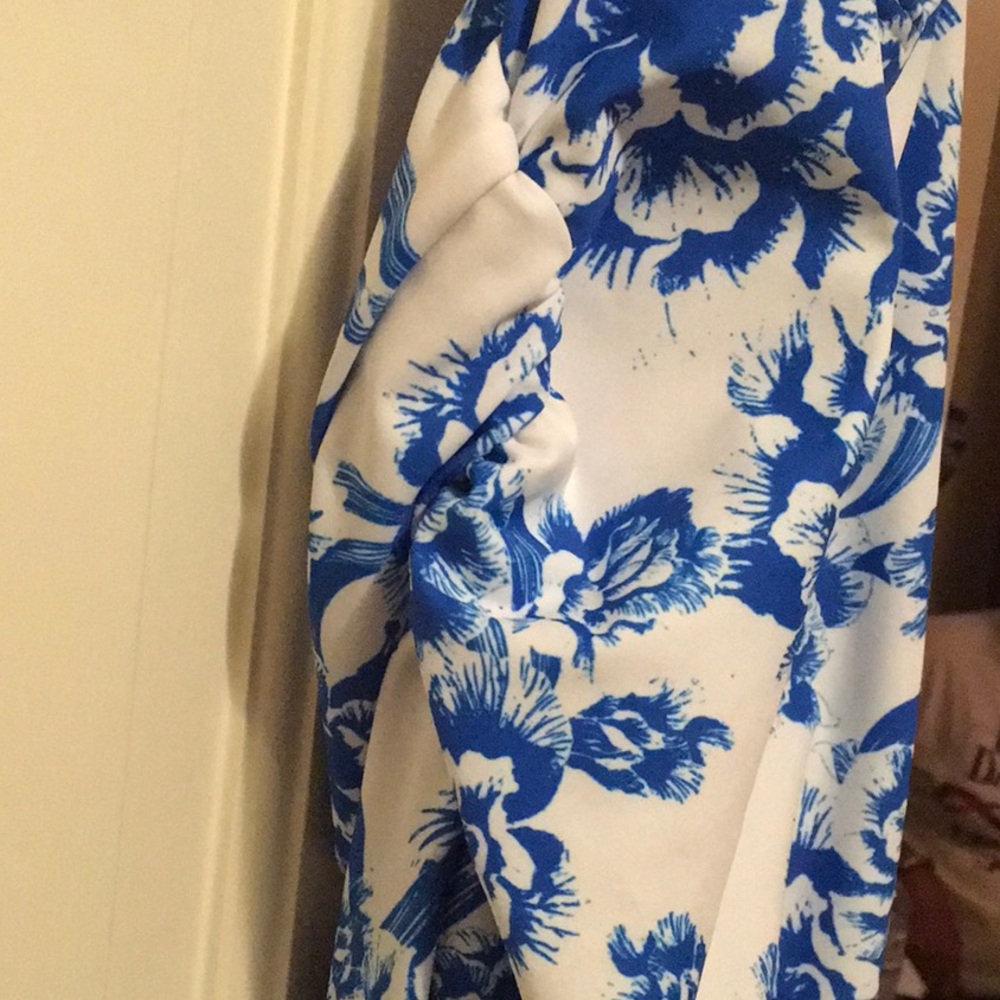 Swimsuit - Picture 3 of 4